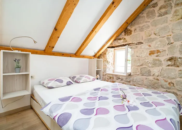 Old Town Historical Residence Apartment
